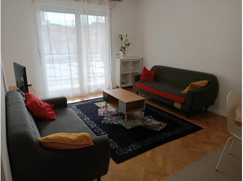 Bright apartment with balcony, green views and close to… - Аренда