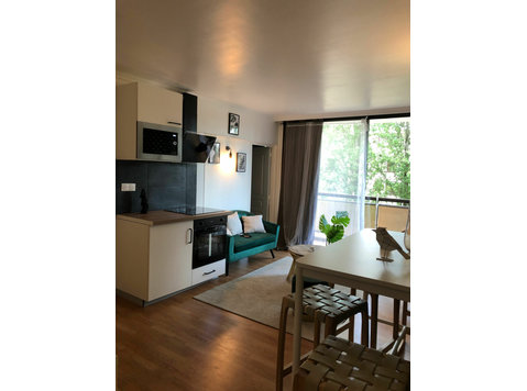 Co-living confortable dans un bel appartement proche Paris - Izīrē