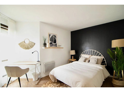 Co-living: this 14 m² bedroom - For Rent