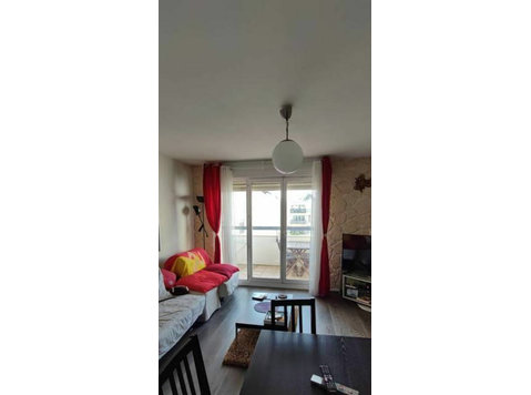 Furnished rental 2 room apartment 50 m² Noisy-Le-Grand - Til Leie