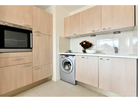 Intergenerational Residence: Charming T3 with Spacious… - השכרה