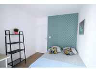 Private bedroom in shared apartment - Zu Vermieten