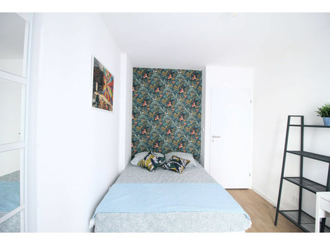 Private bedroom in shared apartment - Til Leie