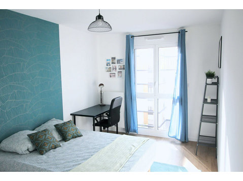 Private bedroom in shared flat - À louer