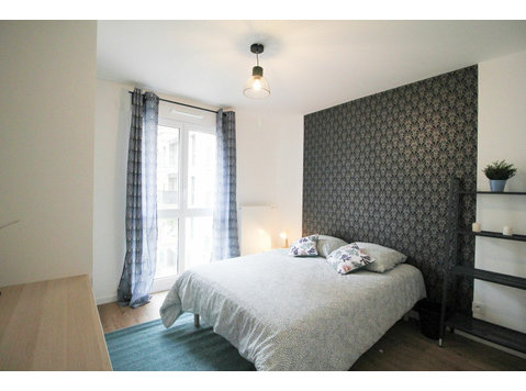 Private bedroom in shared flat - For Rent