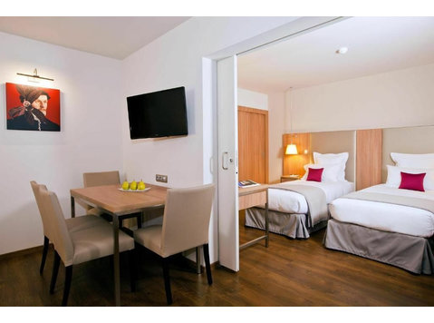 Roissy Park -Junior Suite Executive with Modern Amenities… - 	
Uthyres