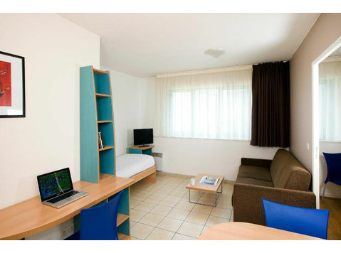 Serris - Furnished 1-BR apartment can accomodate up to 5… - À louer