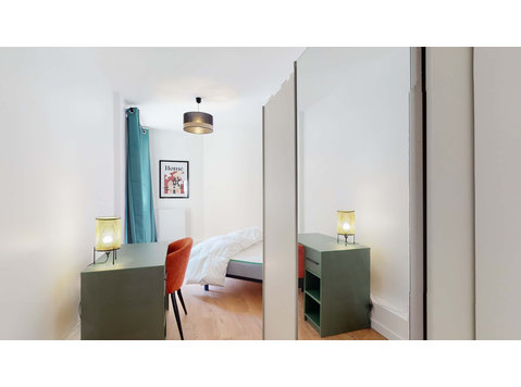 Asnières Zola 4 - Private Room (5) - Apartman Daireleri