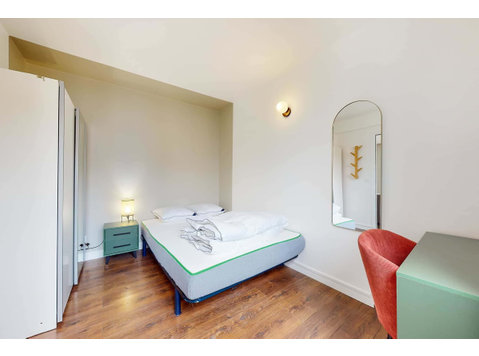 Asnières Zola 5 - Private Room (2) - Apartments