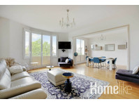 Beautiful 2BDR family apartment - PONT DE NEUILLY - LEASE… - Апартаменти