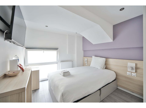 Bedroom with private bathroom for rent in Charenton - Room 8 - Appartementen