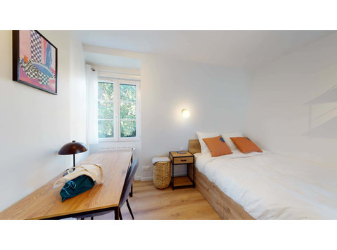 Bussel - Private Room (19) - Apartemen
