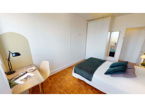 Chambre dans le 110 Avenue Marceau - Διαμερίσματα