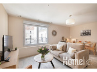 Charming T2, in a quiet and secure residence - Apartemen