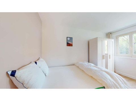 Clichy Jaurès - Private Room (1) - Apartments