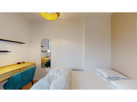 Courbevoie Mission 2 - Private Room (4) - Appartements
