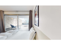 Courbevoie Saisons - Private Room (1) - آپارتمان ها