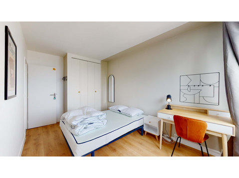 Courbevoie Tour Gambetta 3 - Private Room (2) - Apartments
