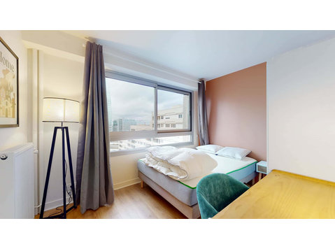 Courbevoie Tour Gambetta - Private Room (3) - Apartments
