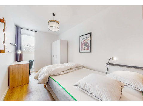Créteil Petit Parc  - Private Room (1) - Apartments