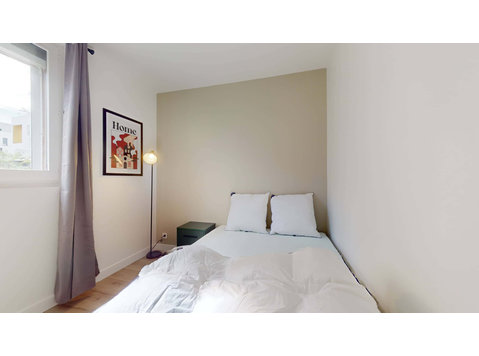 Gennevilliers Chandon - Private Room (3) - Apartemen