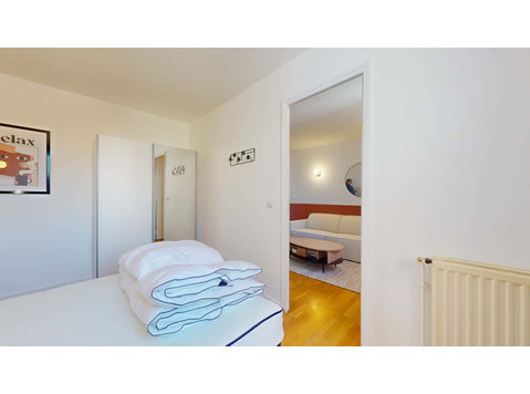 Gennevilliers Legall 2 - Private Room (1) - Apartemen