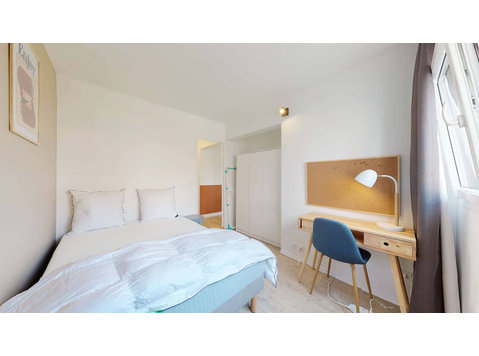 Guyancourt 14 juillet - Private Room (4) - Apartamente