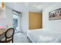 ID 402 entire 1 bedroom apartment with terrace at Clichy - Apartments
