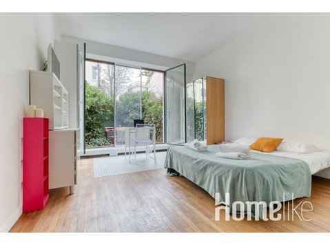 Lovely Studio with Garden - Neuilly  2 min from Paris - اپارٹمنٹ