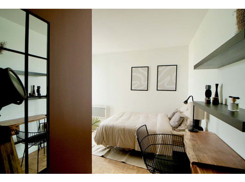 Move into this 10 m² cocoon in coliving in Puteaux - 아파트