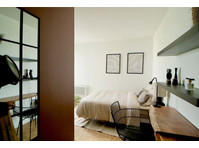 Move into this 10 m² cocoon in coliving in Puteaux - Leiligheter