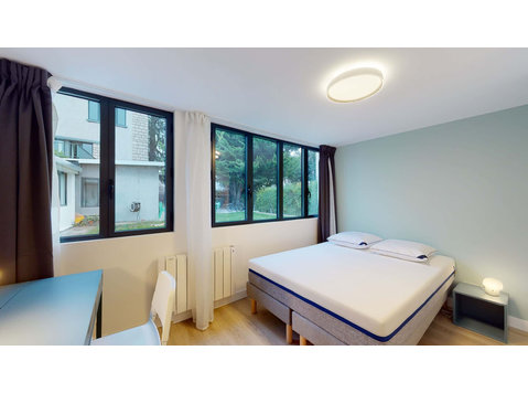Pierre - Room M (2) - Apartments
