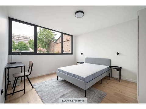 Rue Fernand Pelloutier , Clichy - Apartments