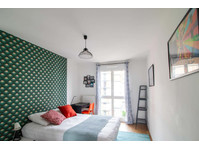 Spacious and bright room  15m² - Appartementen