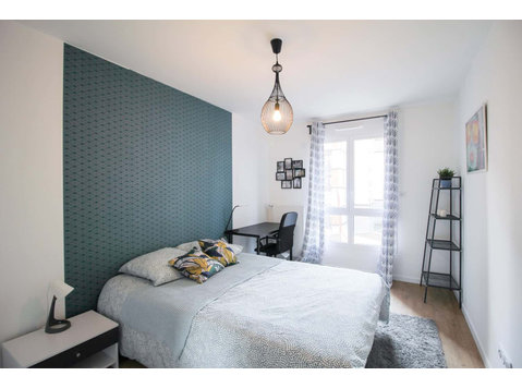 Spacious and bright room  15m² - Apartemen