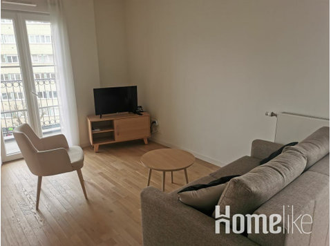 Two bedrooms apartement in Puteaux - Appartements
