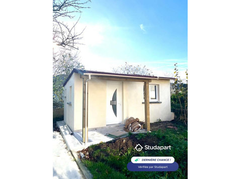 👩‍💻👨‍🎓

💡 Ce que le studio offre :

    Espace de vie… - Disewakan