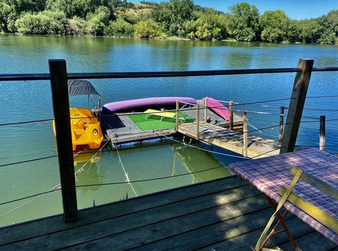magnificent  property by the river , an hour from Paris - Persewaan Liburan