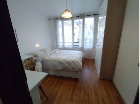 Apartment 5 rooms 4 bedrooms - Disewakan