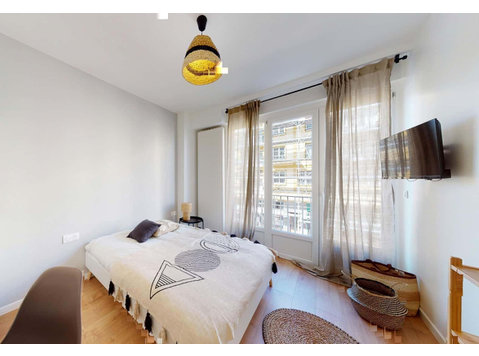 Chambre 3 - ST SEVER - اپارٹمنٹ