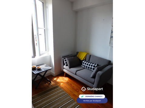 BORDEAUX MIROIR D EAU/ BOURSE
Superbe appartement de type 2… - الإيجار