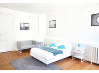 Coliving: Spacious furnished room, ideally located. - Til leje