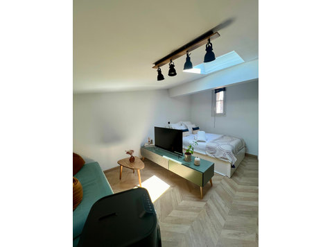 Pretty, lovely flat conveniently located - For Rent