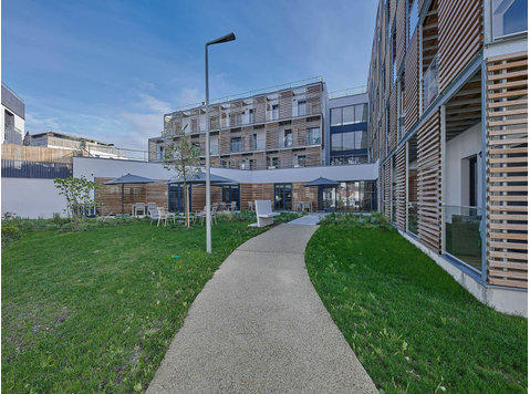 Superb apartment in a new and secure residence - For Rent