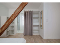 Chambre 12 - AVENUE THIERS - Apartments