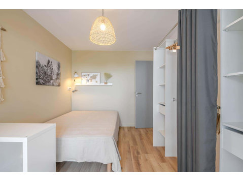Chambre 3 - LIBERATION BE - Apartments