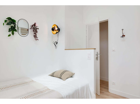 Chambre 4 - BAZAS - Apartments