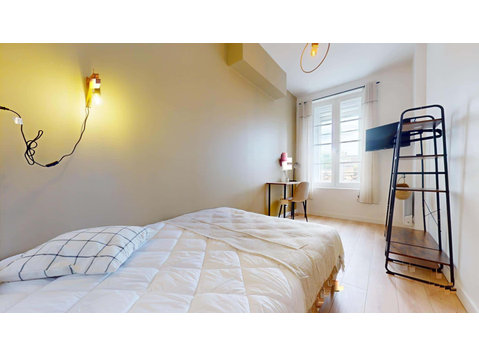 Chambre 6 - JOHNSTON - Apartments