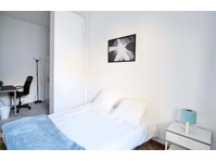 Large comfortable bedroom  17m² - アパート