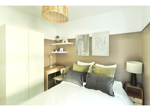 Lovely 10 m² bedroom for rent in coliving near Bordeaux - 	
Lägenheter